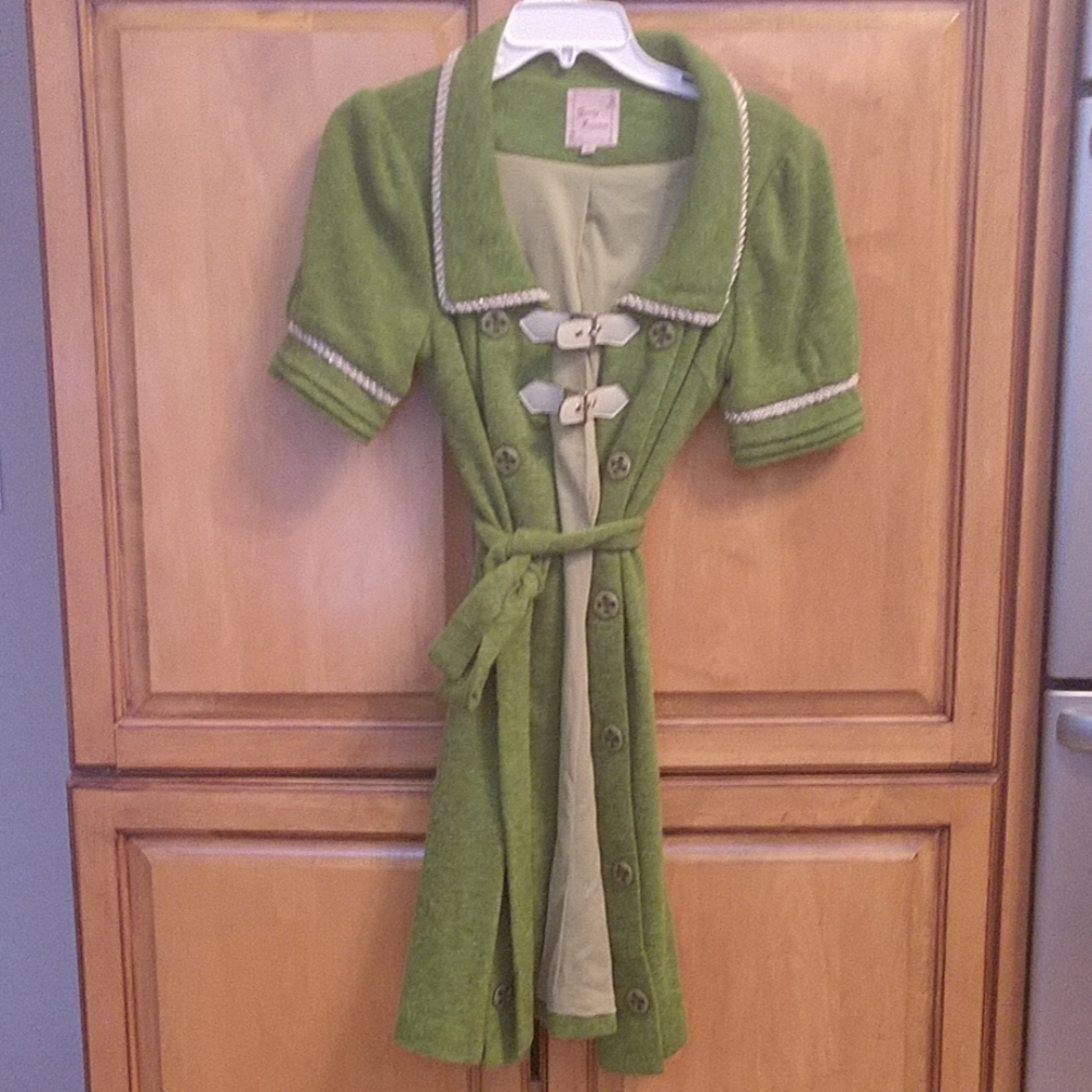 Young Essence Green jacket